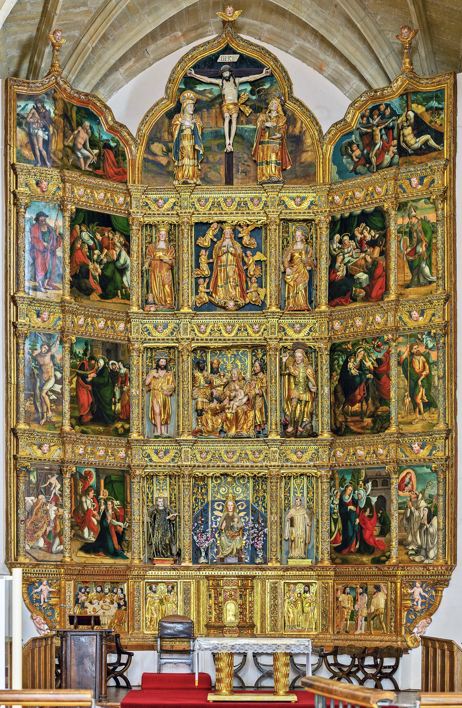 Retablo Mayor a los pies del coro